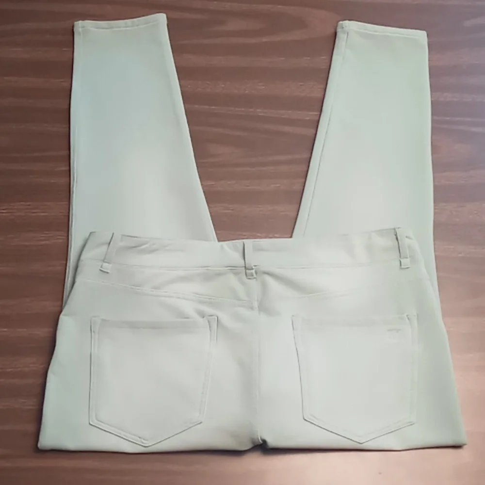 DG2 Light Green Soft Jeggings PL NWT